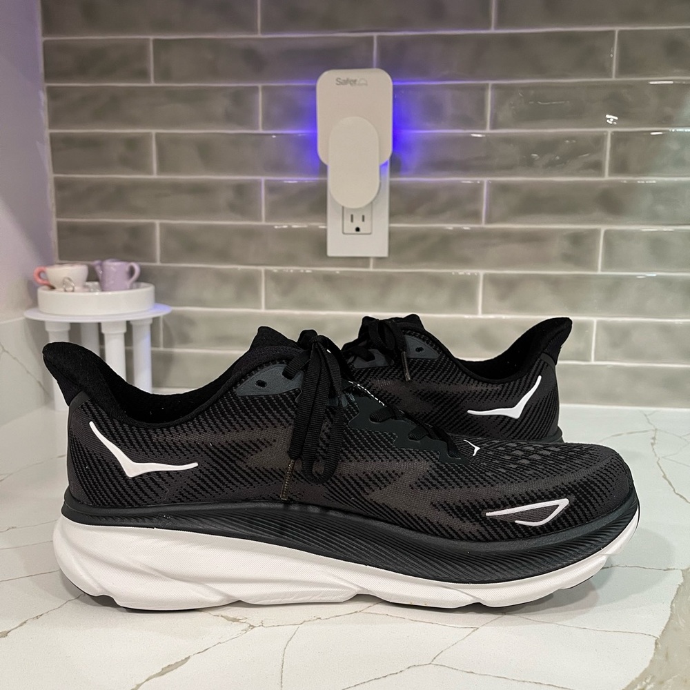 Hoka Clifton 9 Running Shoes. Men’s Size 12.5D Color Black - Picture 6 of 10